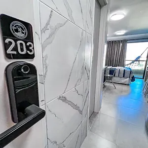 https://villa-delporto-apt-203.portodegalinhashotels.com