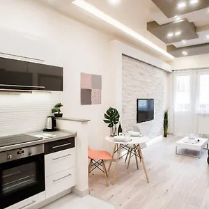 https://new-luxury-apartment-in-the-center-with-a-c.inbudapesthotels.com