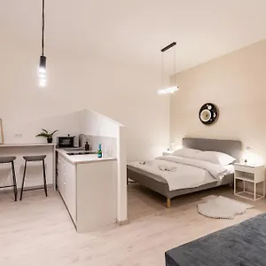 Kl31 - Urban Escape - Prime Location - Klauzal Square By Bqa בודפשט